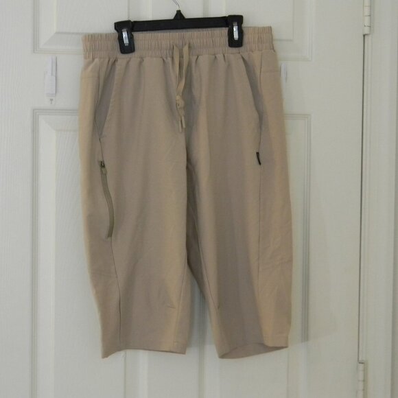 Baleaf Shorts Khaki Sz M Hiking Track Biking Lightweight Pockets Pull On NWOT - Picture 1 of 4